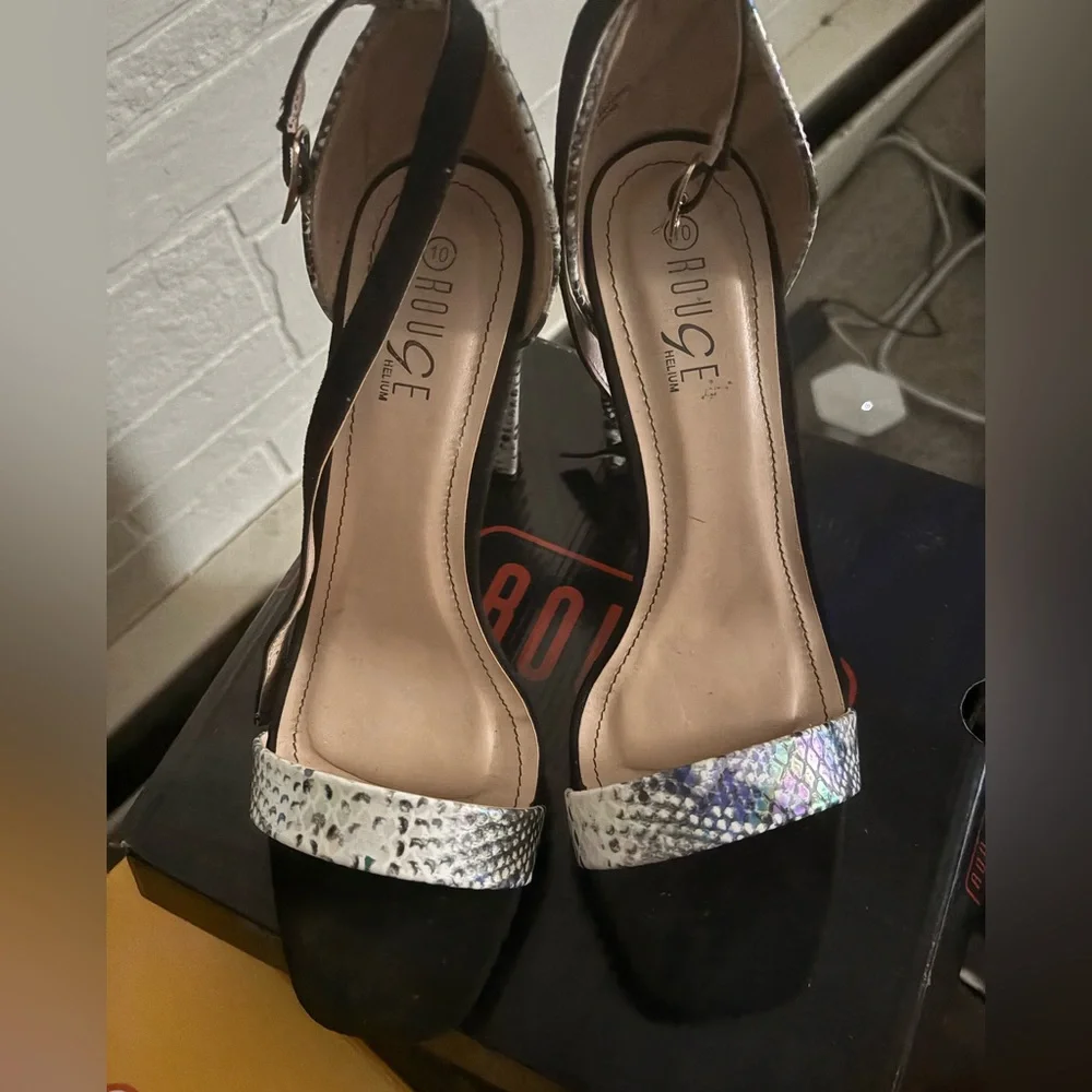 Rouge Snakeskin and Black Sandals - Picture 1 of 2
